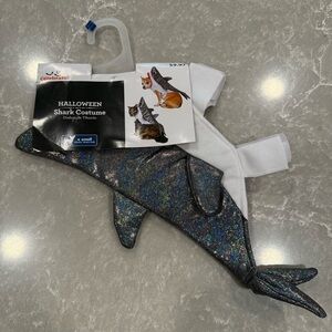 Halloween Shark Dog Costume XS Holographic Fin Cape Chihuahua Puppy Pet Outfit